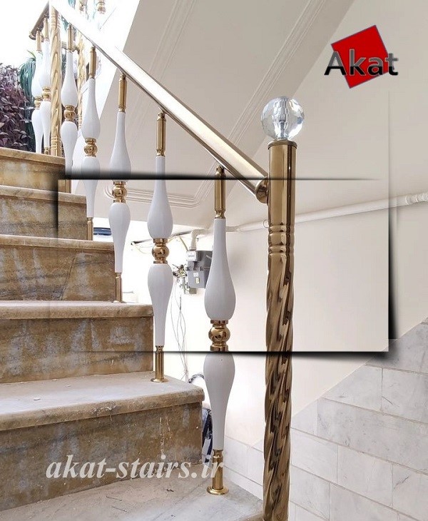 نرده استیل طلایی پایه اشکی سفید