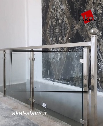 نرده استیل مکعبی شیشه‌خور