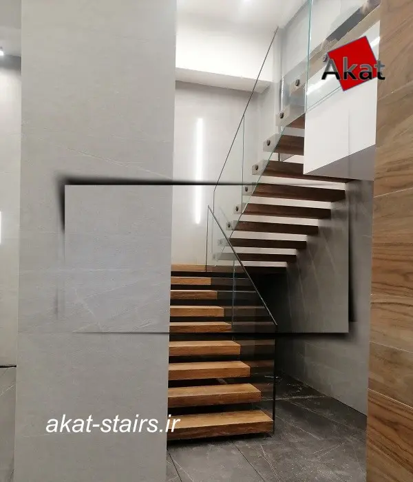 پله دوبلکس معلق چوبی