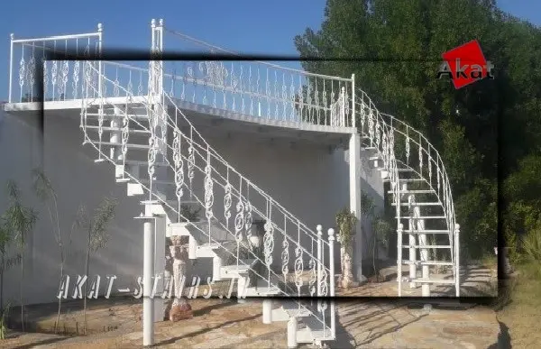 پله دوبلکس فلزی آهنی