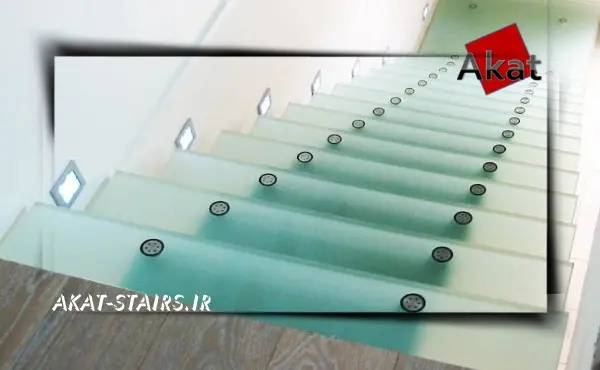 پله شیشه ای مستقیم با استراکچر استیل