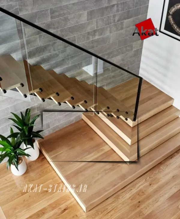 پله معلق با هندریل شیشه ای