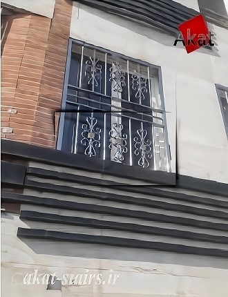 حفاظ استیل پشت پنجره